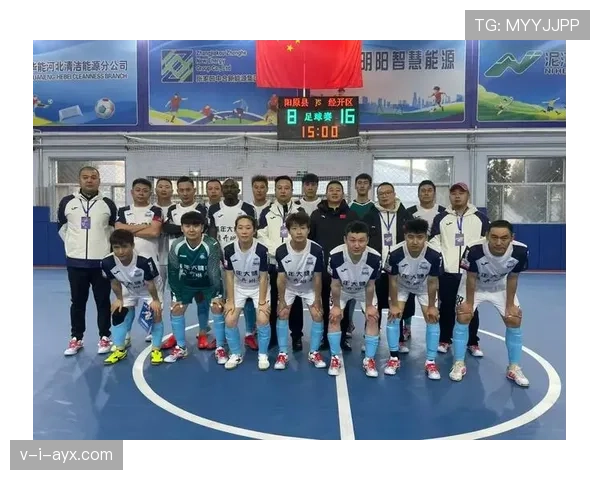 新晋球队亮相顶级联赛，开启足球新征程引关注