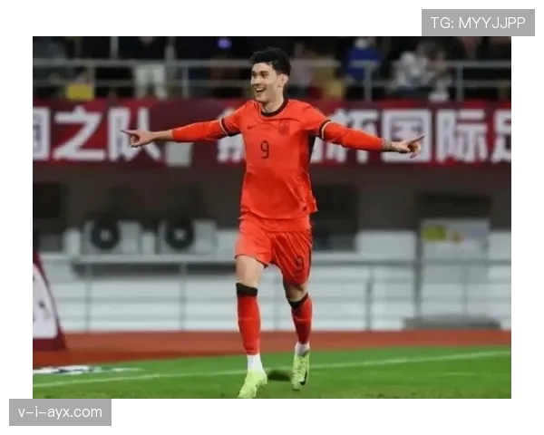 西甲黄潜迎新时代:新帅上任率队状态回升,球迷期待佳绩 西甲黄潜迎新时代:新帅上任率队状态回升,球迷期待佳绩