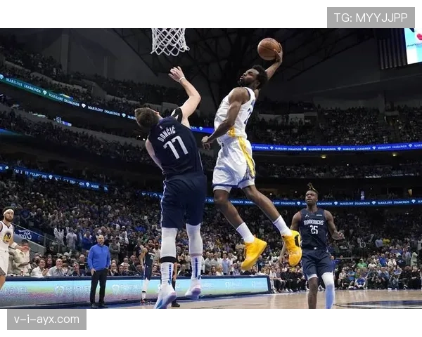 威金斯无球跑动为库里拉开空间，较此前命中更稳